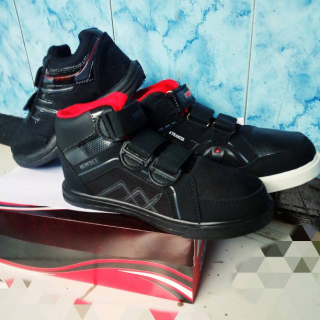 Sepatu sekolah anak pabrikan satu kualitas dengan merk ternama ando