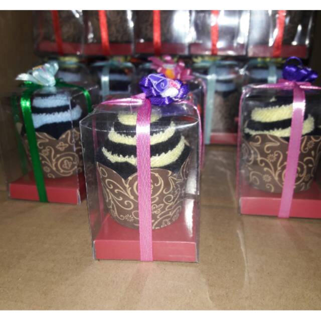 Souvenir pernikahan handuk towel cake Shopee Indonesia