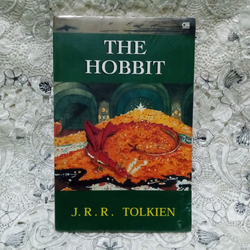 Jual Novel The Hobbit J.R.R. Tolkien Gramedia Shopee Indonesia