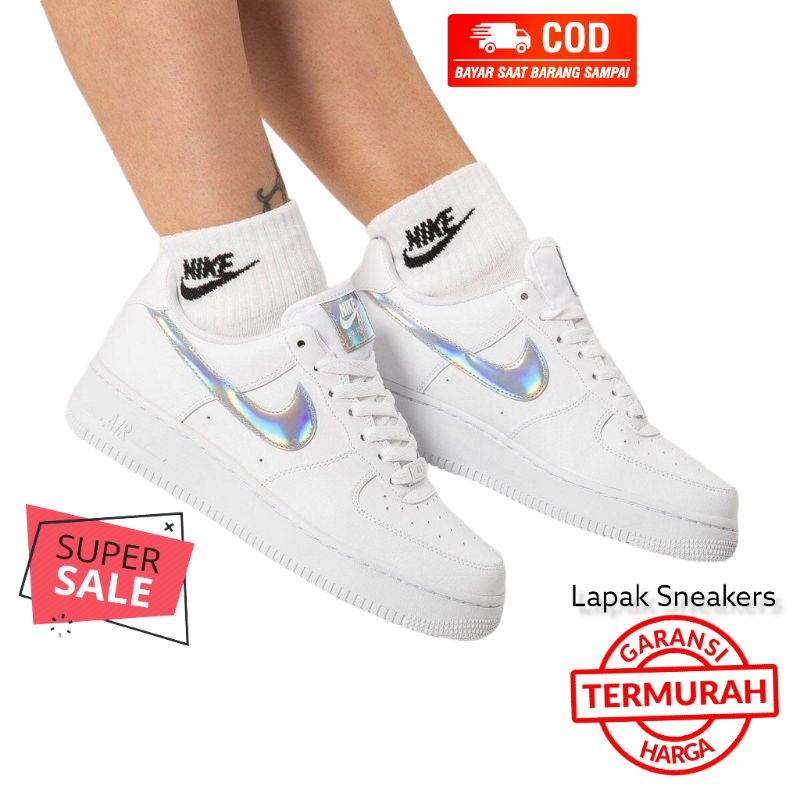 Jual Nike Air Force 1 Lv8 Mid Low Full White Hologram Sepatu Putih Wanita Sneakers Wanita Kets Kasual Putih Polos | Shopee Indonesia