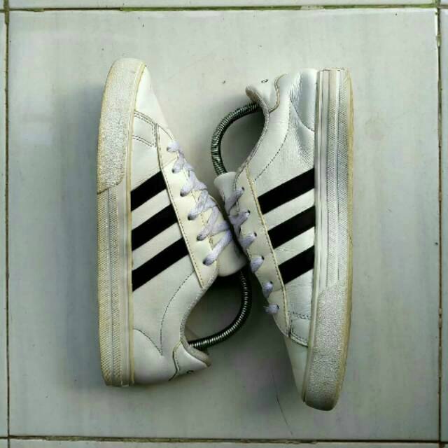 Jual Sepatu Adidas Daily 2.0 Second Original Size 39⅓ | Shopee Indonesia