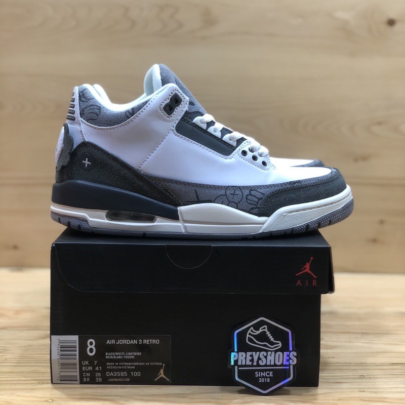 Jual Nike Air Jordan 3 Retro X Kaws | Shopee Indonesia