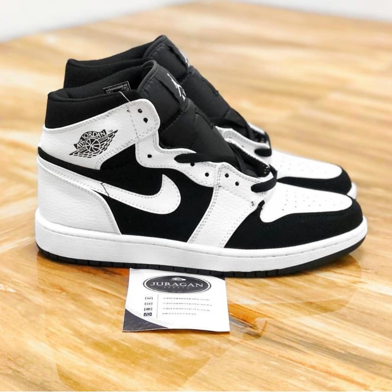 Jual Nike Air Jordan 1 Mid "White Black" | Shopee Indonesia