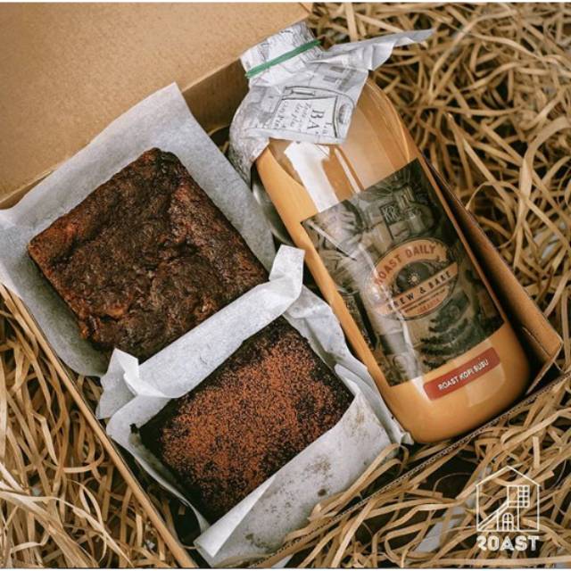 Bingkisan hampers Kopi dan Kue Basah Shopee Indonesia