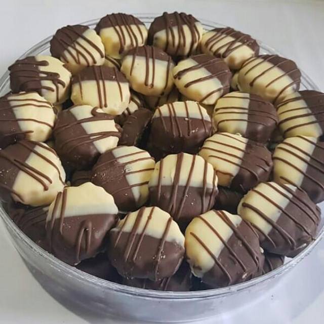 Jual Kue Kering "Coklat Dan Coklat Susu" | Shopee Indonesia