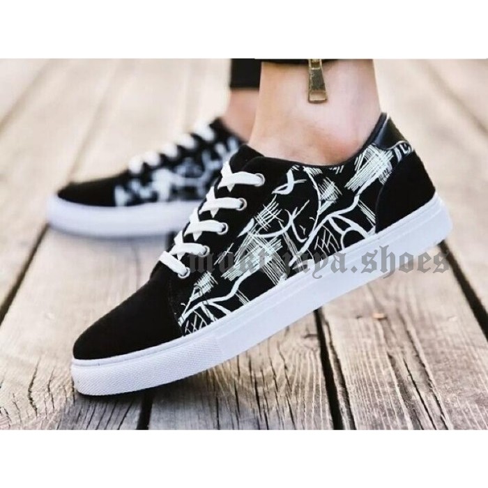 Sepatu Sneakers Old Skool Black White Vns Fetino Motif Putih VansSK