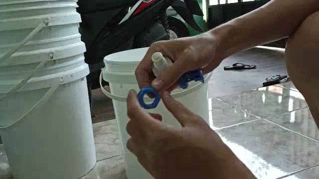 Ember Tempat Air Cuci Tangan Besar 25kg Sanitizer + Kran dan Tutup