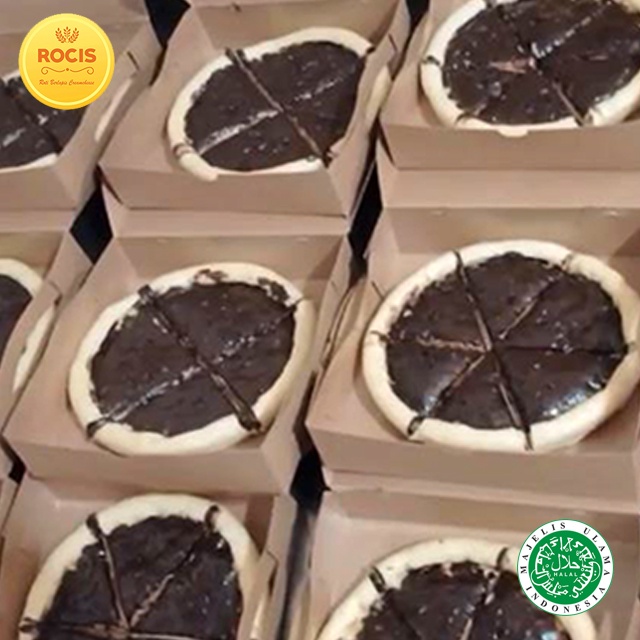 Jual Pizza Merakyat - Coklat (Pizza Merakyat - Coklat Ukuran Diameter 18 Cm) | Shopee Indonesia