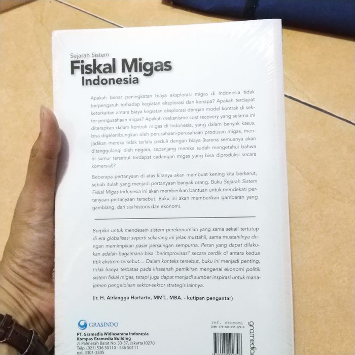 Sejarah Sistem Fiskal Migas Indonesia - Abdul Nasir | Shopee Indonesia
