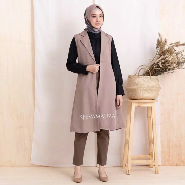 Jual Outer Wanita Balotelli Warna Coklat Krem | Shopee Indonesia