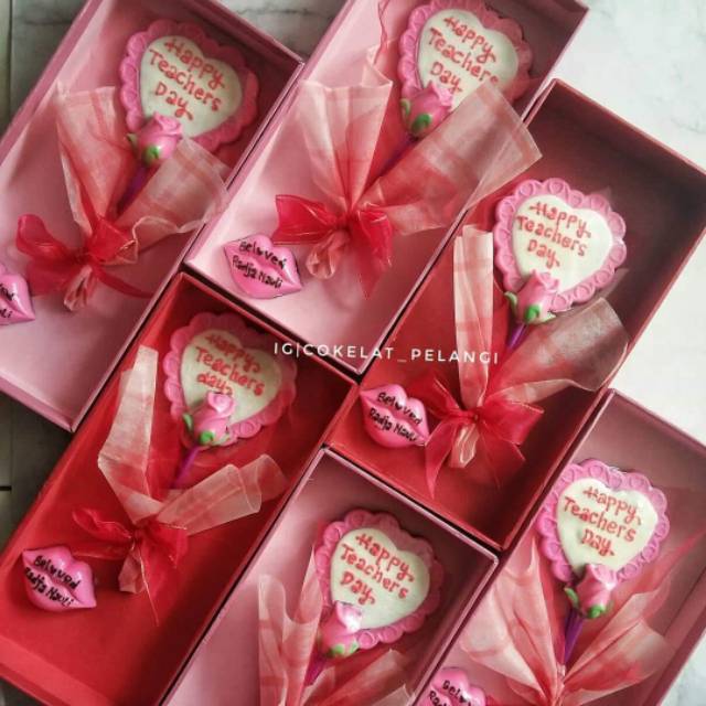 Hadiah Untuk Hari Guru