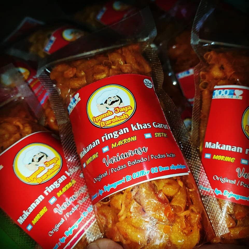 MAKRONI MAKANAN RINGAN KHAS KAMPUNG BOJONGSARI/JAJANAN