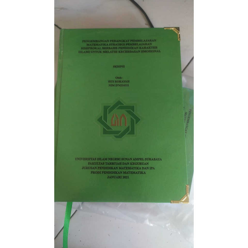 Jual Print Dan Cetak Jilid Hard Kover / Hard Cover / Hardcover Skripsi, Buku, Tesis Kampus Uinsa Surabaya Indonesia|Shopee Indonesia