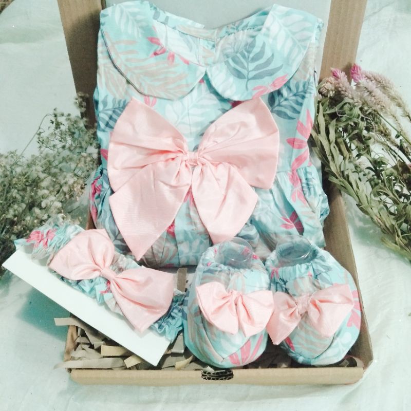 Gift Box Bayi / Hampers Bayi / Kado Lahiran bayi perempuan