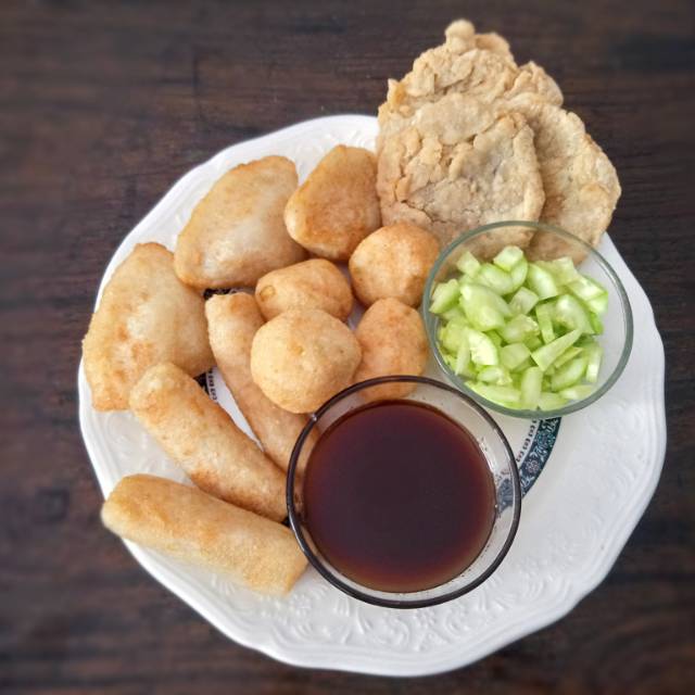 Pempek asli ikan tenggiri, Pempek khas kota Palembang