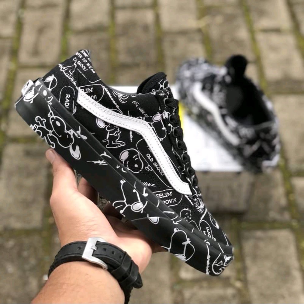 Jual Sepatu Vans X Peanuts Old Skool Snoopy Charlie Brown Dames Herenmaize Blackwhite Bnibpremiumoriginal | Shopee Indonesia