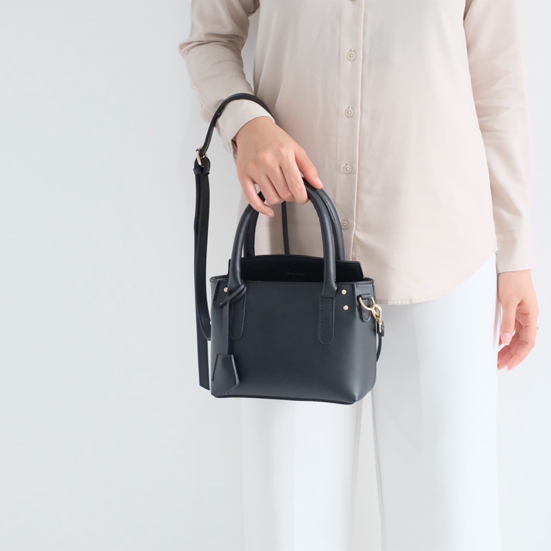 Sling Bag Flicka Kode W 71 BLACK Shopee Indonesia