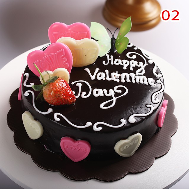 Kue Valentine rasa Chocolate Fudge / Lapis Coklat diameter 16 cm | Shopee  Indonesia