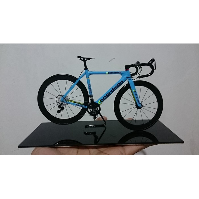 Jual Miniatur Sepeda Balap Boardman Roadbike Frame Seperti Carbon Pajangan | Shopee Indonesia