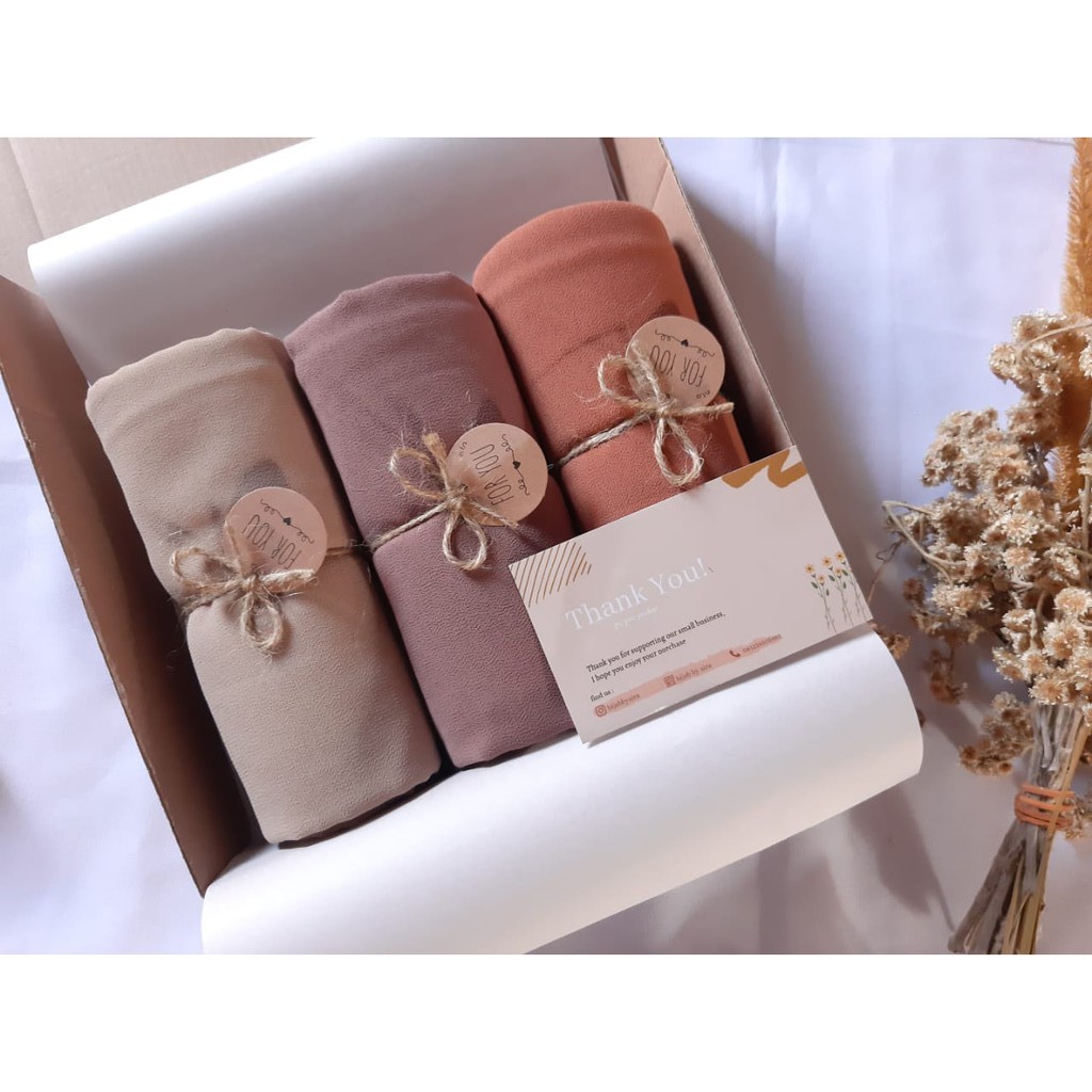 Hampers Gift Box Hijab / Kado Nikahan / Kado Wisuda / Kado Ulang Tahun