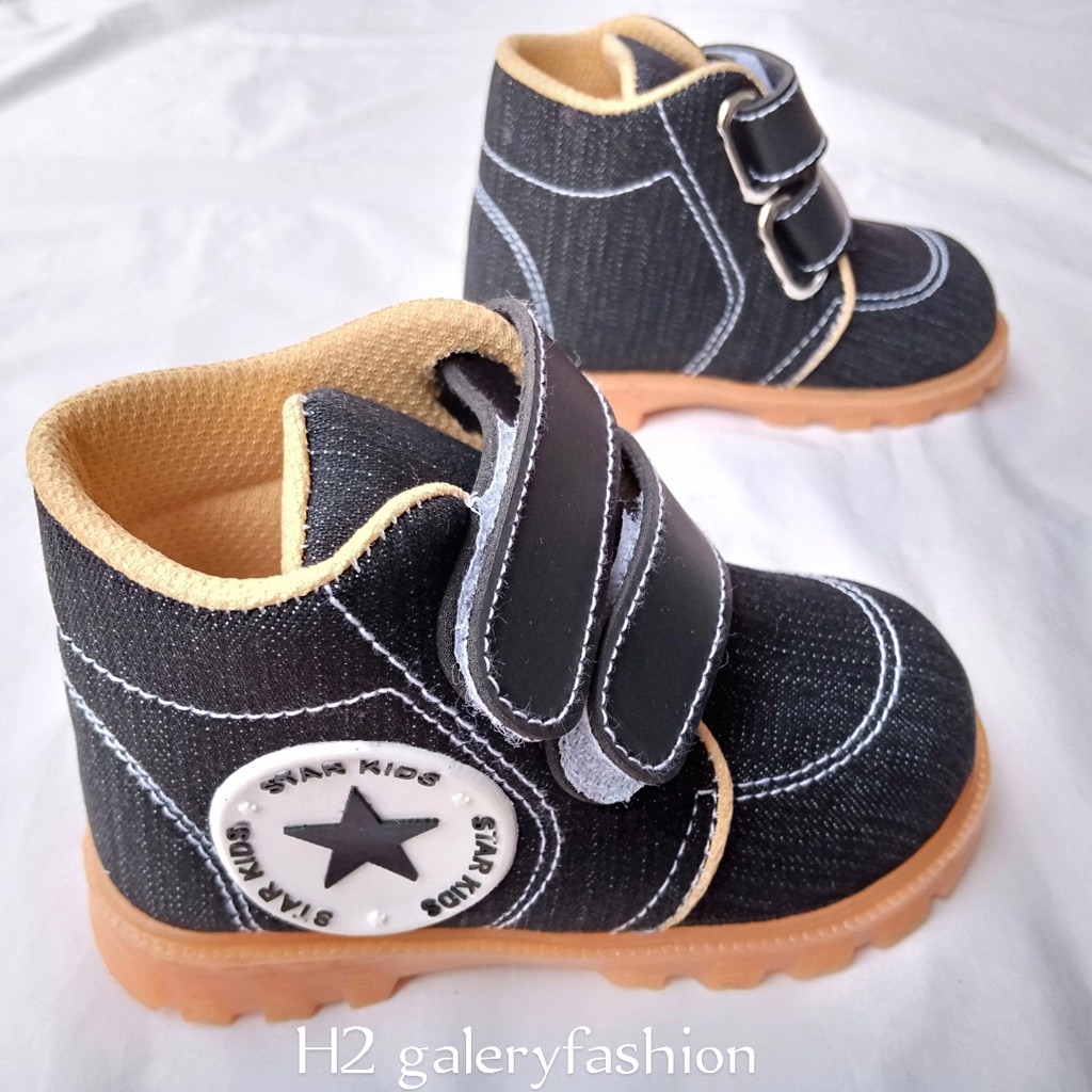 Sepatu Balita Anak Laki Laki Dongker Warna Hitam Polos Bahan Kain
