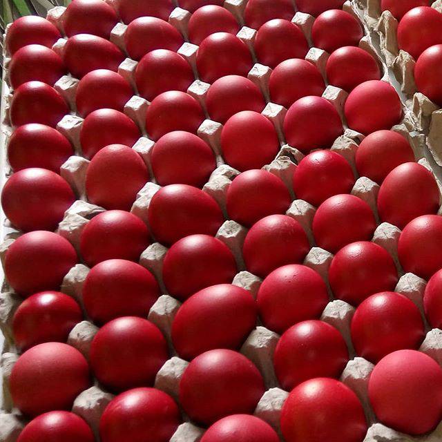 Telur merah ulang tahun Shopee Indonesia