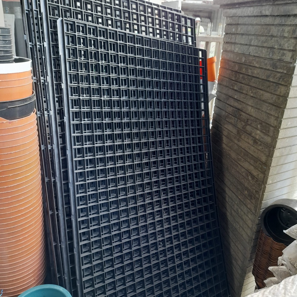 Jual MEJA / RAK PLASTIK ANGGREK HIDROPONIK / RAM VERTIKAL GARDEN