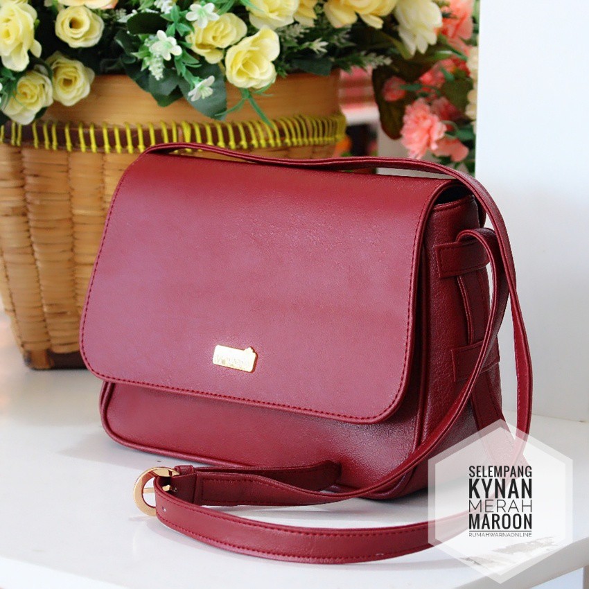 Rumahwarna Tas Selempang Kynan Merah Maroon