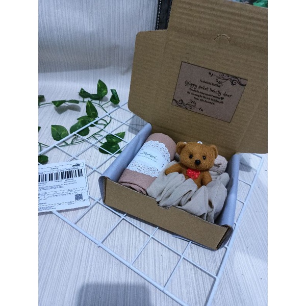 HAMPERS JILBAB GIFTBOX HIJAB MURAH HADIAH WISUDA PERNIKAHAN KADO