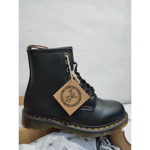 Jual Dr. Martens 1460 Vegan Black | Shopee Indonesia