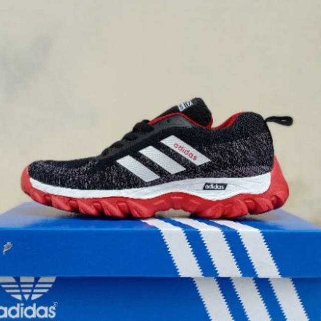 5 warna Sepatu Adidas solar boost pria sport ootd Sneakers