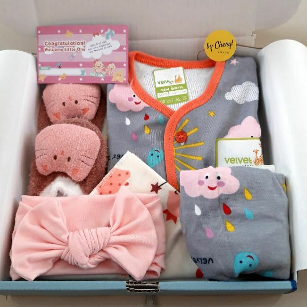 HAMPERS BAYI NEWBORN / KADO BAYI / BAJU BAYI / VELVET