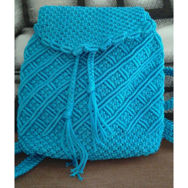 Salah satu model tas ransel pro Israel terbaru adalah Kur Straps.