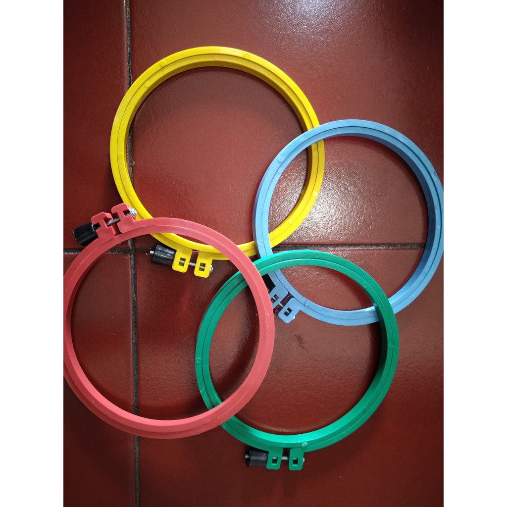 BLENGKER / PEMBIDANG SULAM / RING SULAM / EMBROIDERY HOOPS PLASTIK DIAMETER  15 CM | Shopee Indonesia
