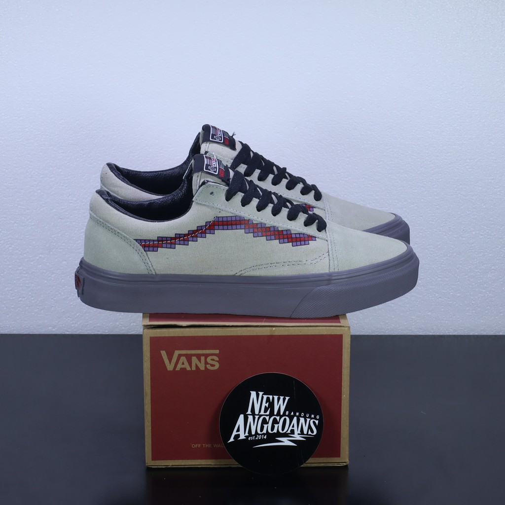 Sepatu Vans Old Skool X Motif Nintendo Console Grey Abu Game Over