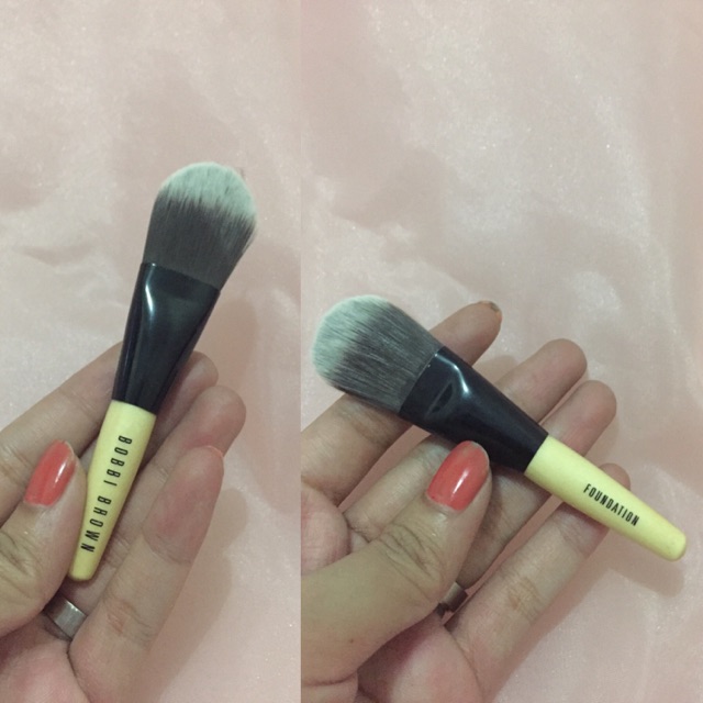 Jual Preloved Bobbi Brown Mini Foundation Brush (Ori) | Shopee Indonesia
