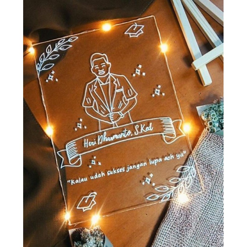 gift wisuda,graduation,akrilik custom acrylic hiasan pajangan
