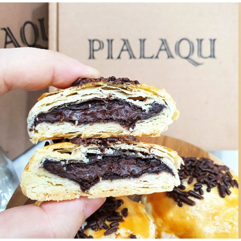 Pia coklat Shopee Indonesia