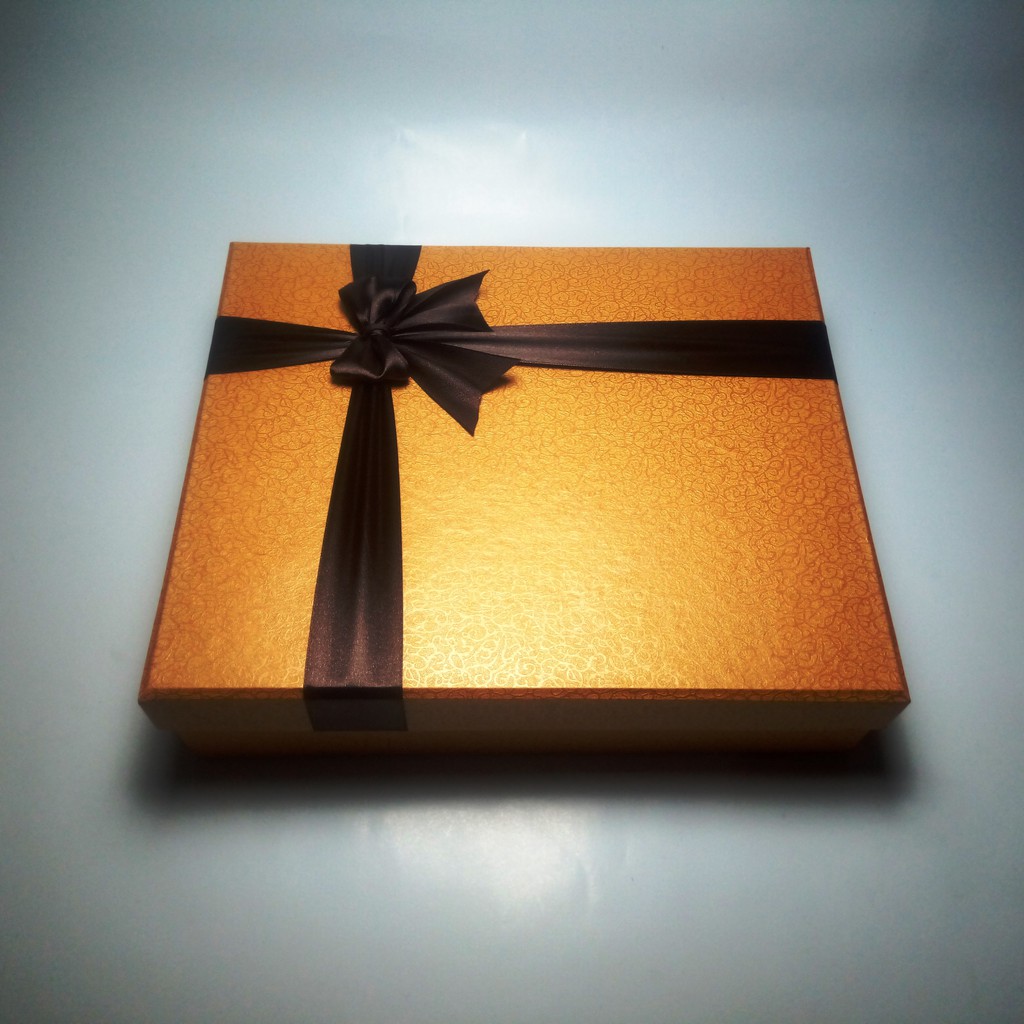 Hardbox 30x25x7 Pita Kotak Kado Gift Box Hampers Bridesmaid Custom