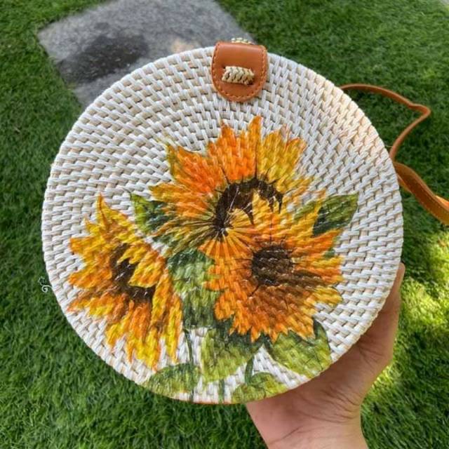 TAS ROTAN BULAT MURAH PUTIH MOTIF BUNGA Shopee Indonesia