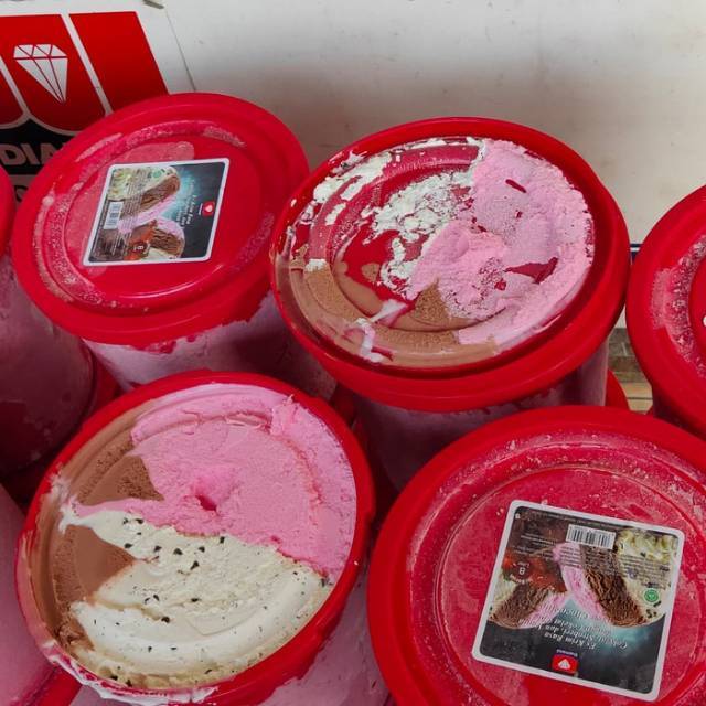 Jual Ice cream diamond neopolitan chocochip 8 liter