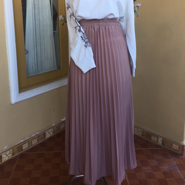 Jual Rok Plisket Coklat Susu | Shopee Indonesia