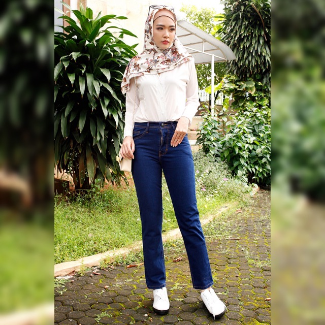 BOYFRIEND JEANS DARK BLUE / CELANA BOYFRIEND WANITA