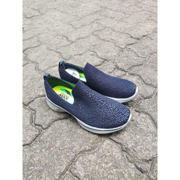 Jual Sepatu Skechers Wanita Gowalk 4 Gifted / Sepatu Wanita / Skechers Wanita /Skechers Slip On | Shopee Indonesia