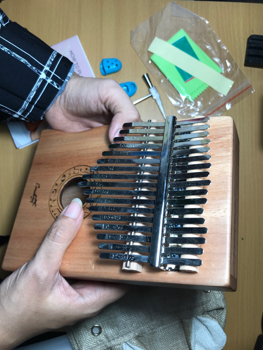 ALAT MUSIK KALIMBA PIANO JARI17 KEY KALIMBA COWBOY