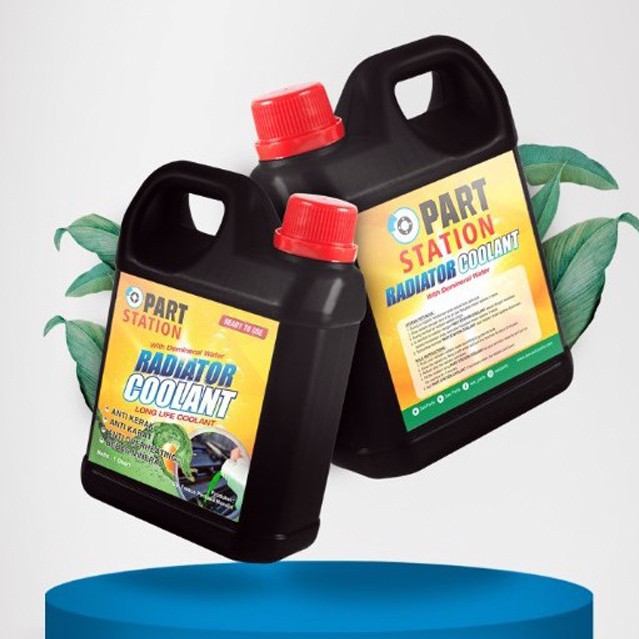 Radiator Coolant Motor Mobil / Air Radiator Pendingin Mesin 1 Liter High Quality UNIVERSAL