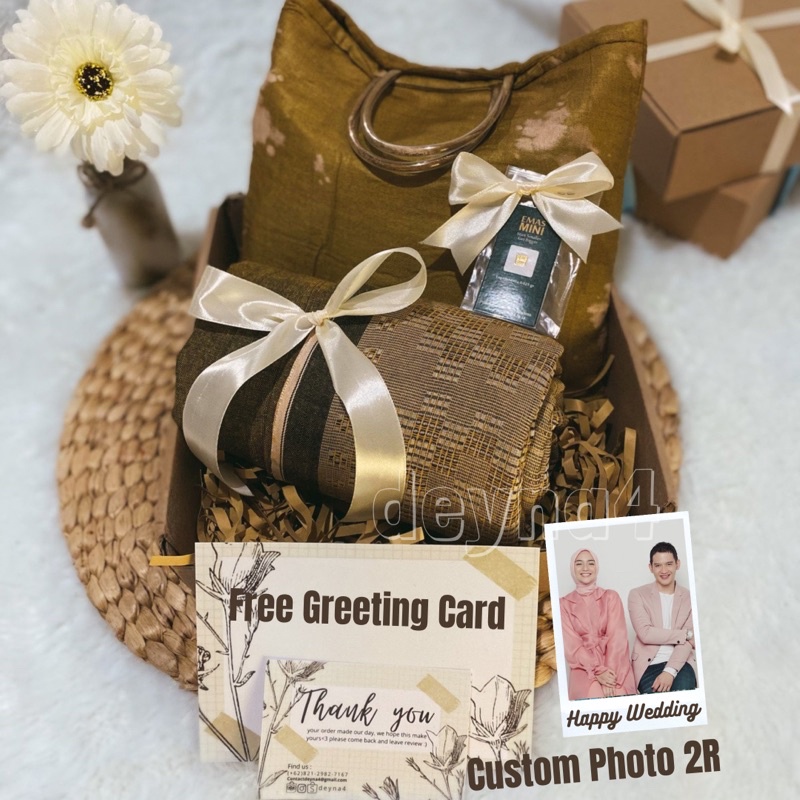 Hadiah Nikah Emas Mini + Alat Shalat! (FREE Custom Photo + Card