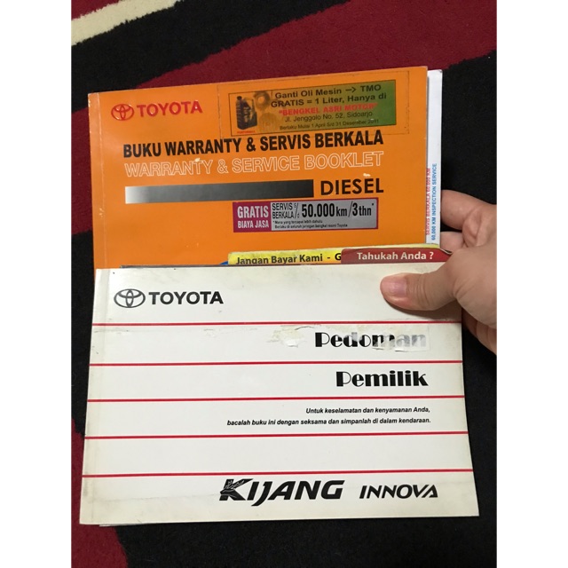 Buku panduan /pedoman Toyota Innova Diesel 2011/2012 Shopee Indonesia