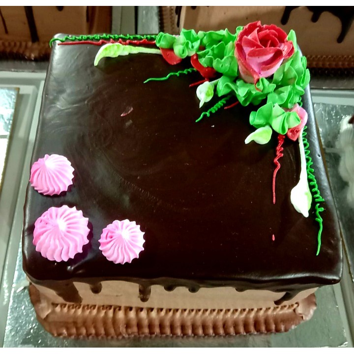 Jual Kue Ulang Tahun Siram Coklat Kotak Size - 24X24 | Shopee Indonesia