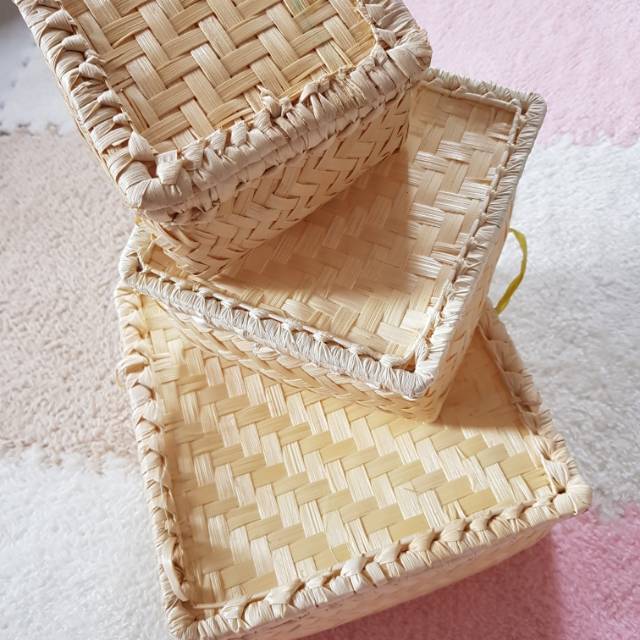 KOTAK BAMBU DENGAN TUTUP / tempat bingkisan anyaman / KOTAK MAHAR